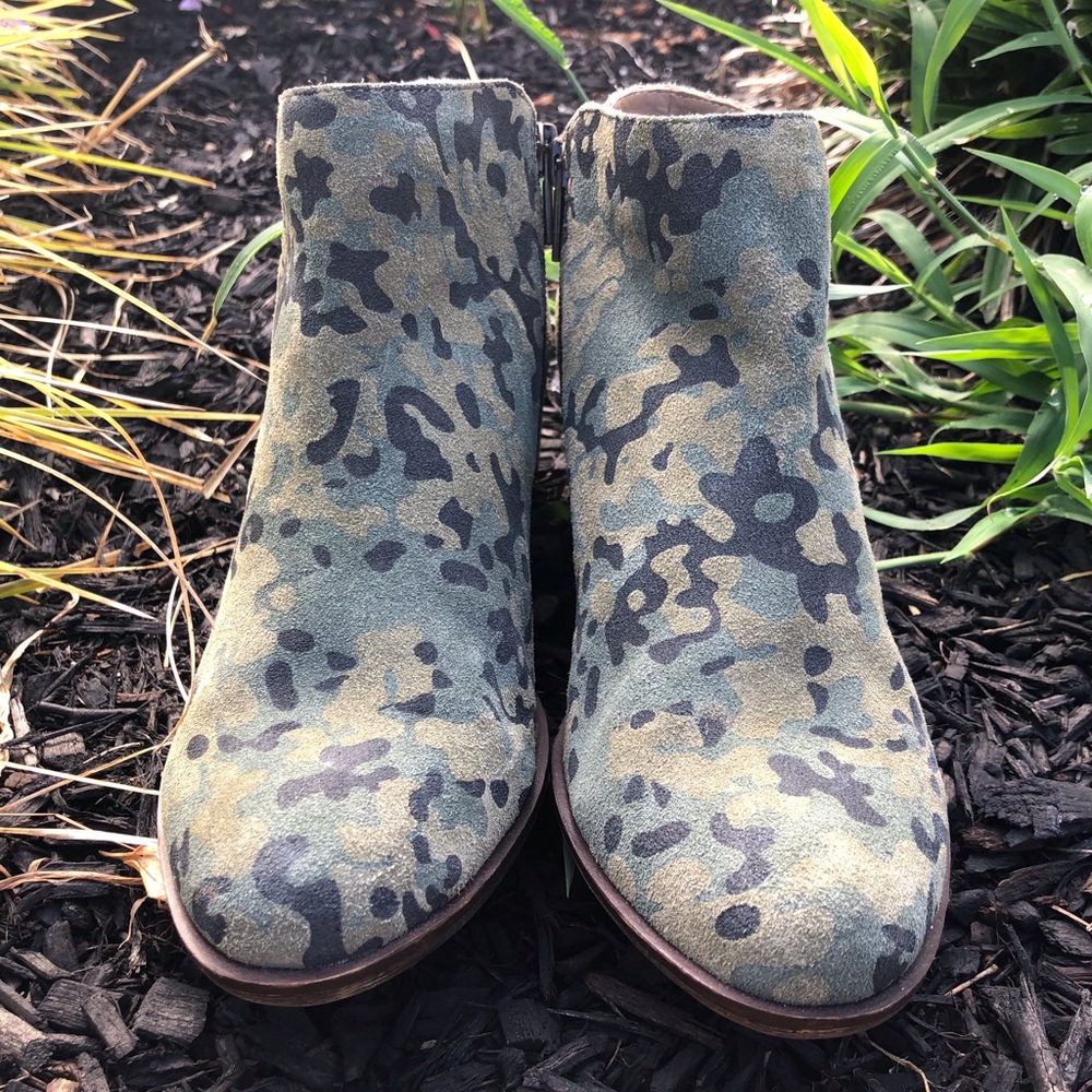 Camouflage Ankle Boots